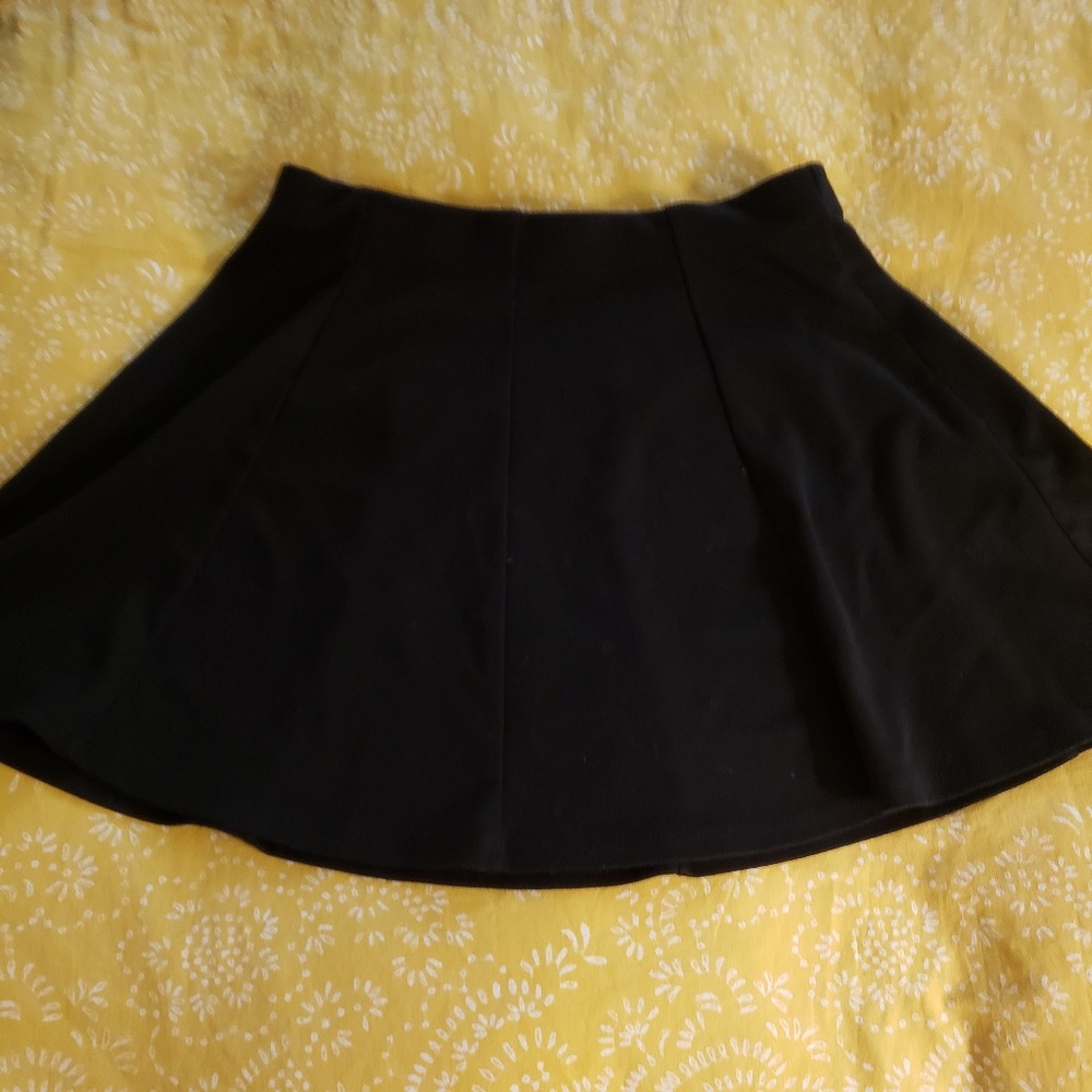 Forever 21 black mini skirt